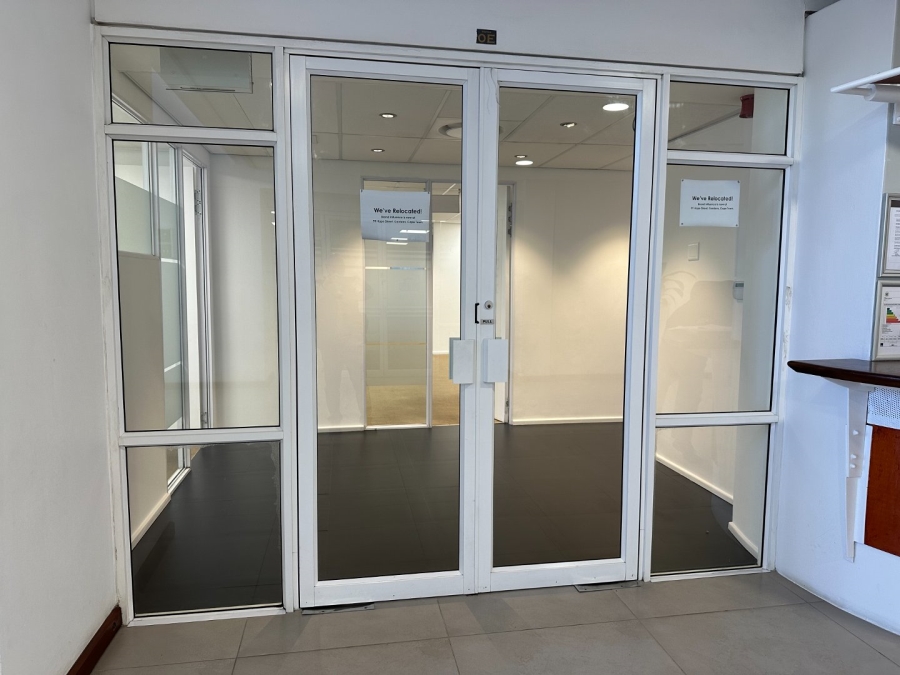 To Let commercial Property for Rent in Mouille Point Western Cape